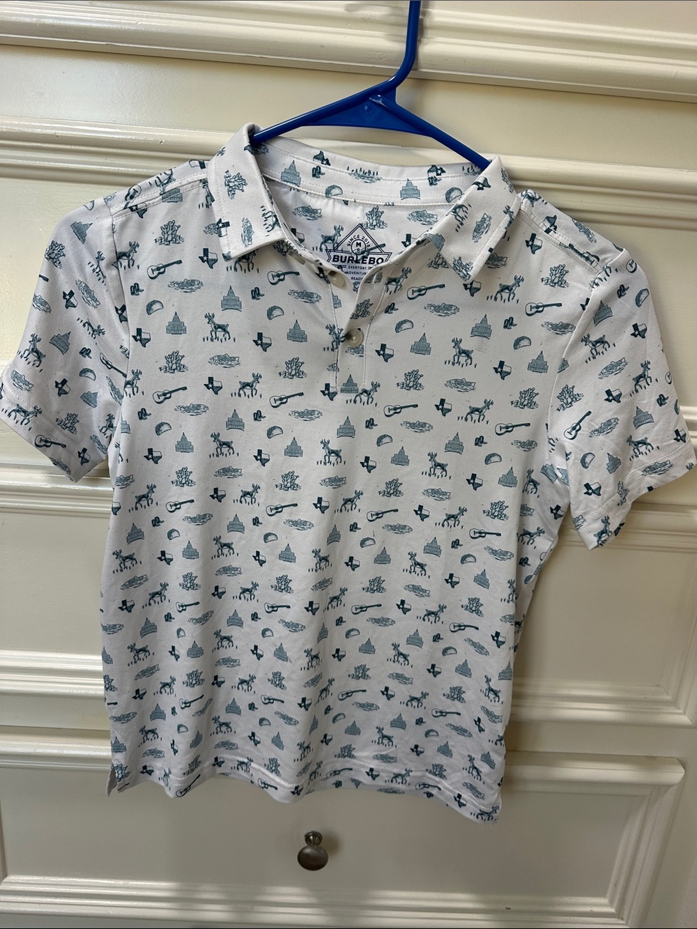 BURLEBO White Polo with Teal Scenic Print